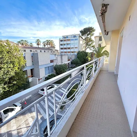 Apartament Vercors Next To The Sea & *